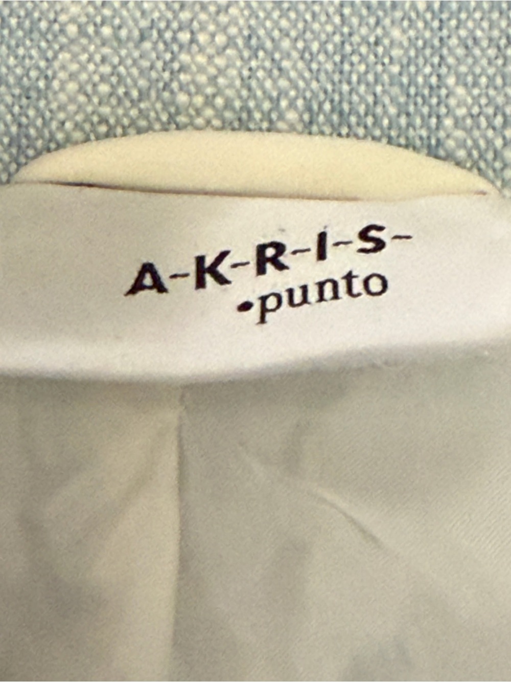 Akris Punto Blue Linen Blend Tailored Blazer Jacket Cream Buttons Designer 14 - Picture 3 of 12